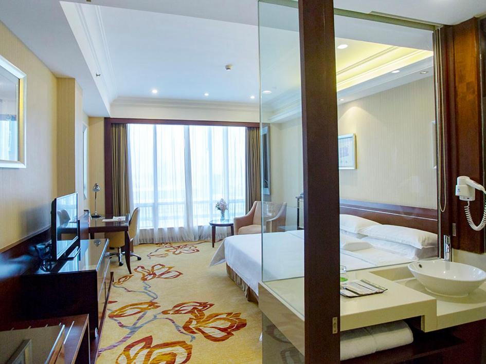 Vienna International Hotel Shenzhen Hua'Nan City Екстер'єр фото