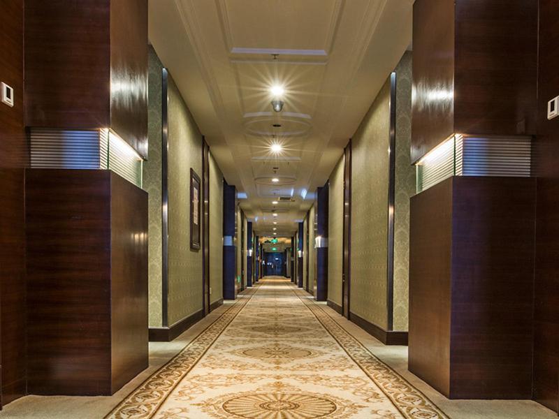 Vienna International Hotel Shenzhen Hua'Nan City Екстер'єр фото